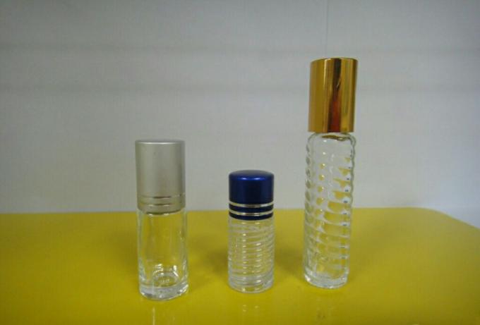 자동 접착 스티커를위한 자동적 인 작은 둥근 병 수평 한 작은 유리 병 레테르를 붙이는 기계