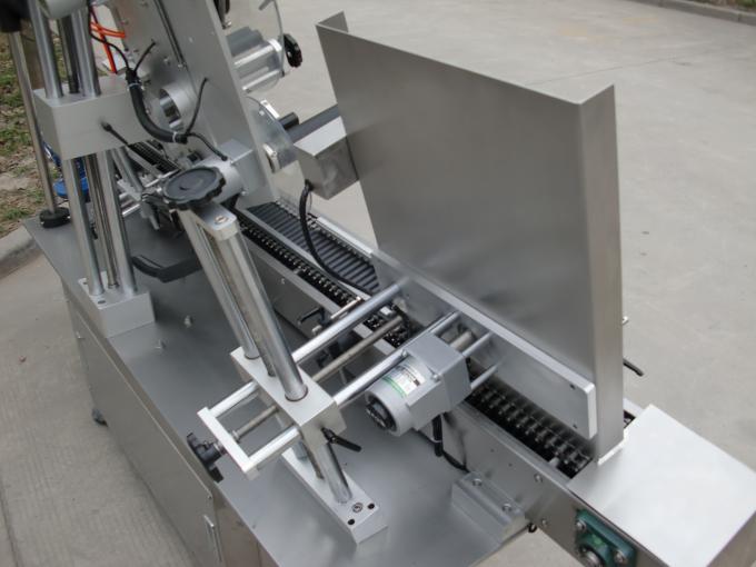 접착제 기계, 눈 화장품을위한 까만 병 상표 스티커 기계가 고속 작은 둥근 깡통에 의하여 레테르를 붙입니다