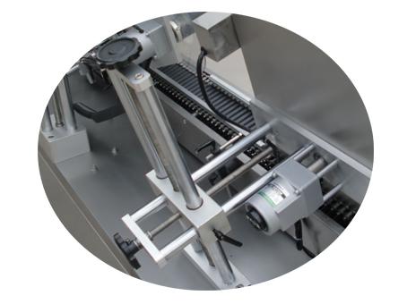 종이 튜브 라벨링 기계 500 롤러 레이 자체 접착 패브릭 스티커 라벨