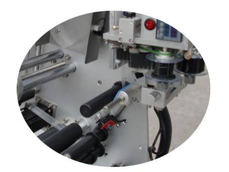 증명서 겹켜 상표 스티커를 가진 10ml 작은 병 레테르를 붙이는 기계