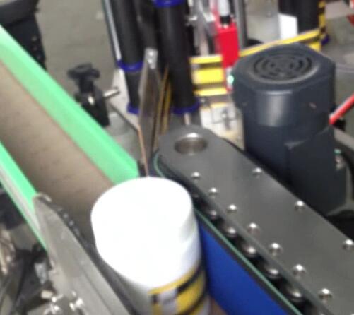 bround suger 단지를위한 둥근 병 레테르를 붙이는 기계, 병에 넣고 레테르를 붙이는 기계