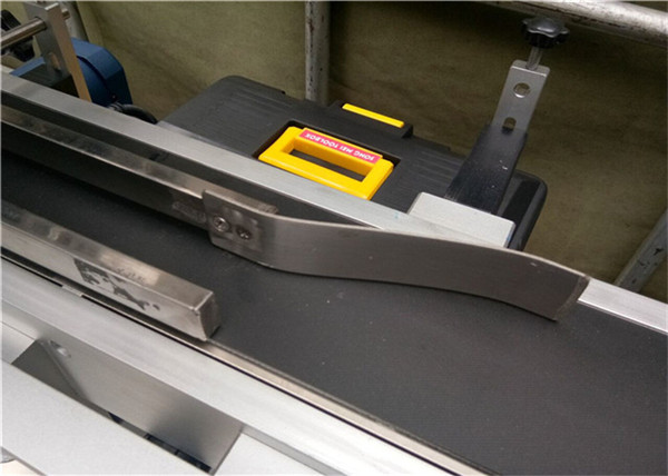 자동적 인 먹이는 최고 레테르를 붙이는 기계 스티커 / 각자 adhesvie 상표 유형