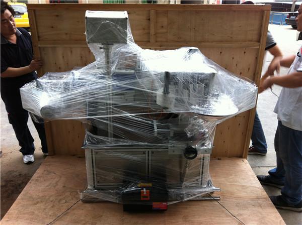 Sqaure / 둥근 / 편평한 물병을위한 45m / Min 속도 스티커 상표 도포 구