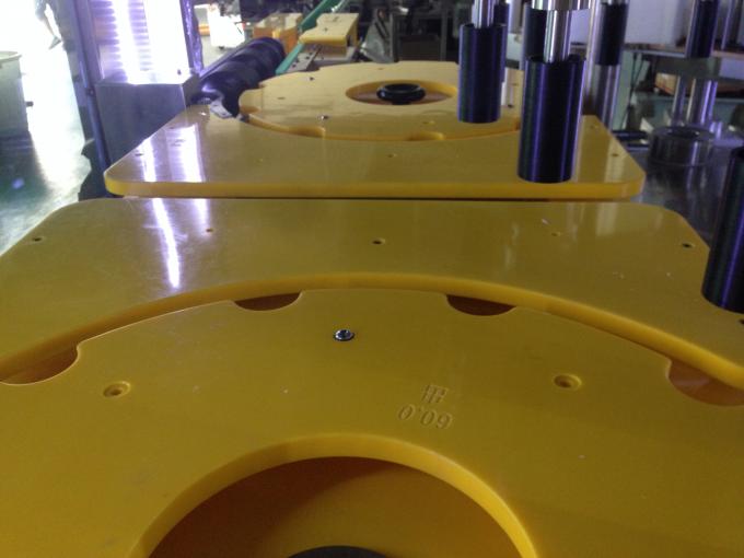 높은 생산 포도주 / 맥주 병 레테르를 붙이는 기계, 둥근 병 라벨 붙이는 사람