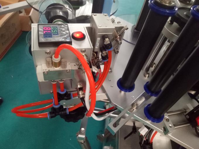 코딩 기계를 가진 주문을 받아서 만들어진 3 개 또는 두 배 옆 스티커 레테르를 붙이는 기계