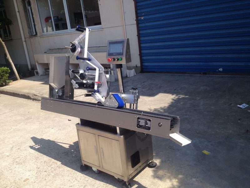 중국 12-25mm 직경 둥근 병 입술 지팡이 화장품을위한 자동 접착 스티커 자동적 인 레테르를 붙이는 기계 협력 업체