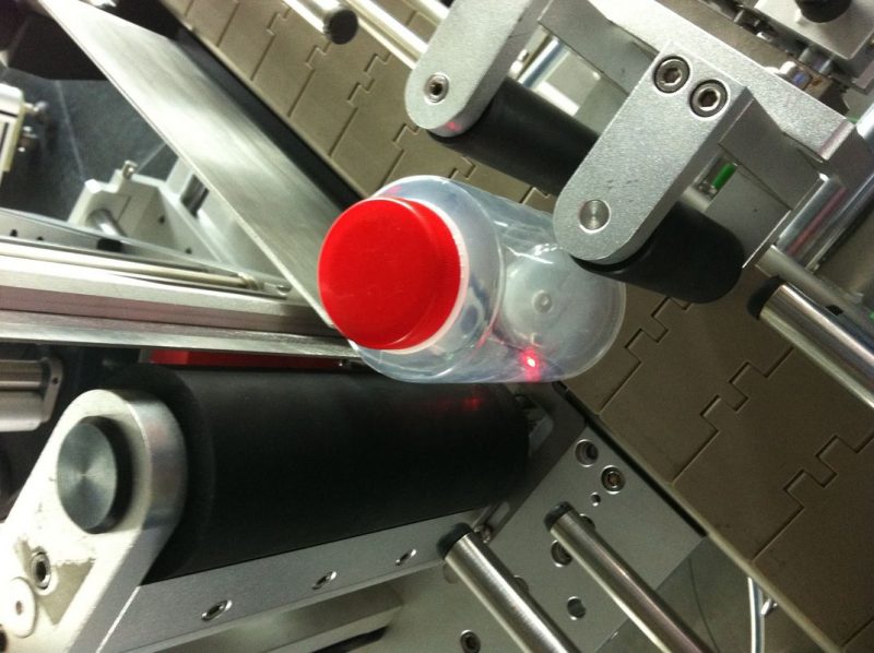 중국 음료 산업 둥근 병 스티커 레테르를 붙이는 기계 전기 몬 유형 협력 업체