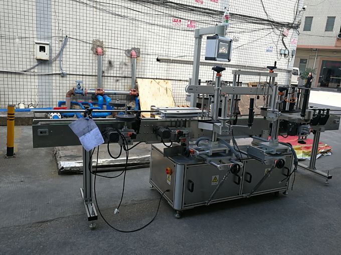 3 개의 상표 자동 접착 레테르를 붙이는 기계 110V / 380V 전압